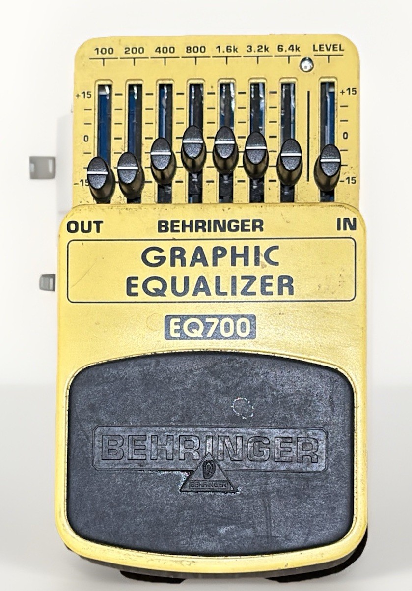 BEHRINGER GRAPHIC EQUALIZER EQ700 7 BAND PEDAL GERMANY YELLOW