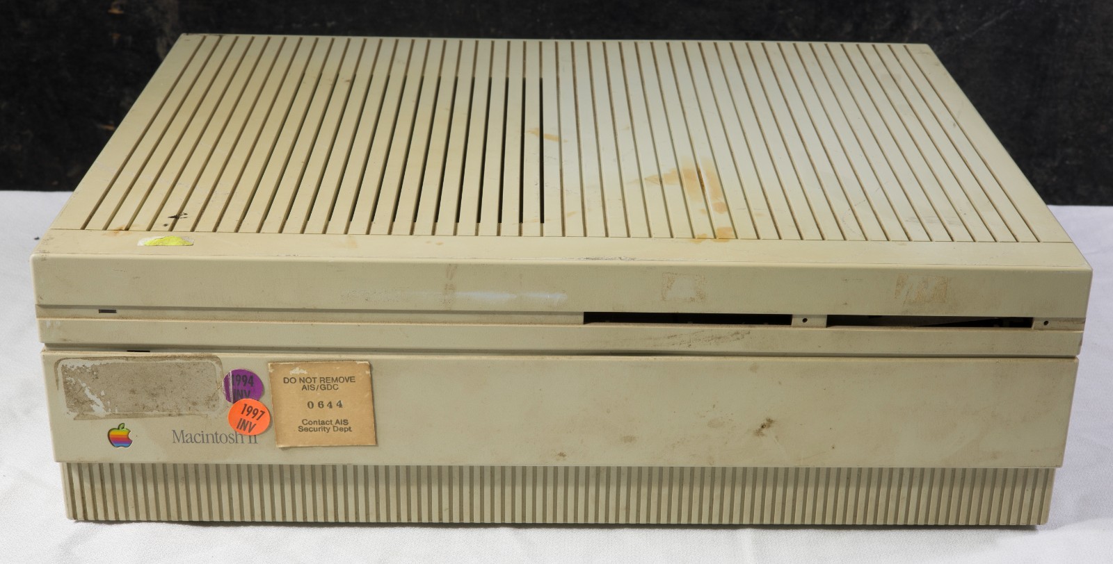 Vintage Apple Macintosh II M5000 68020-16 untested parts or repair F8477