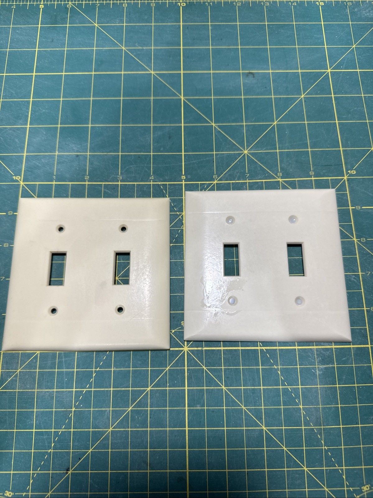 Vintage Sierra Electric Co. “Smoothie” Style Ivory Double Switch Plates (2) USA