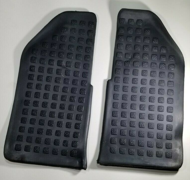 FRONT STEP RUBBER MAT LEFT & RIGHT VOLKSWAGEN VANAGON 1980-1991