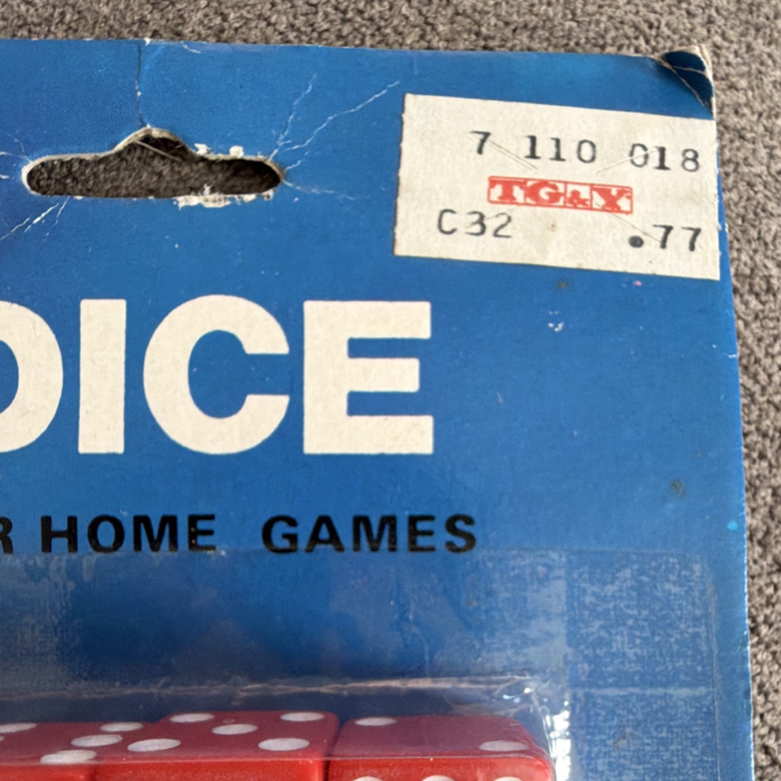 AIM Red White Plastic Dice 4 Pack NIP-preowned
