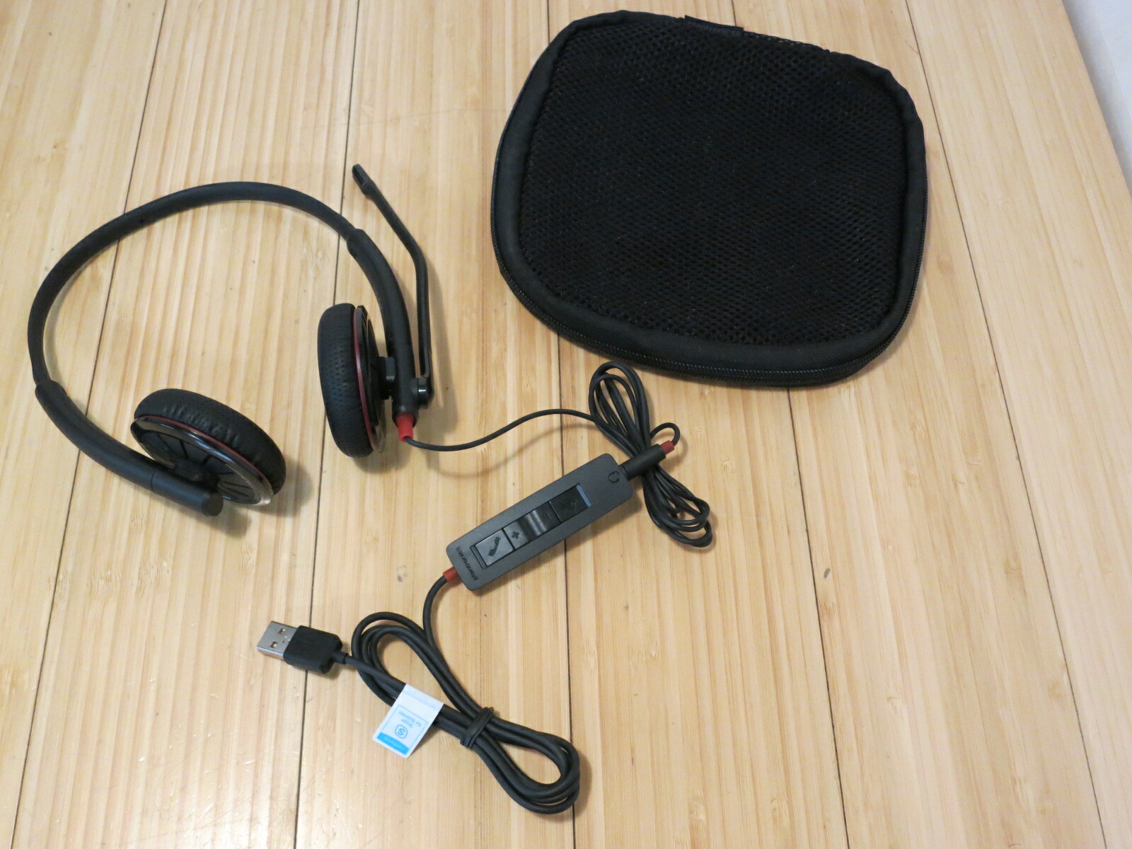 Plantronics USB Blackwire 325T Stereo Headphones 300DA Includes Soft Case