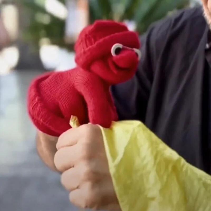 MR. GLOVES by Juan Pablo - Stage Magic Tricks Comedy Kids Close-Up Illusions Pro