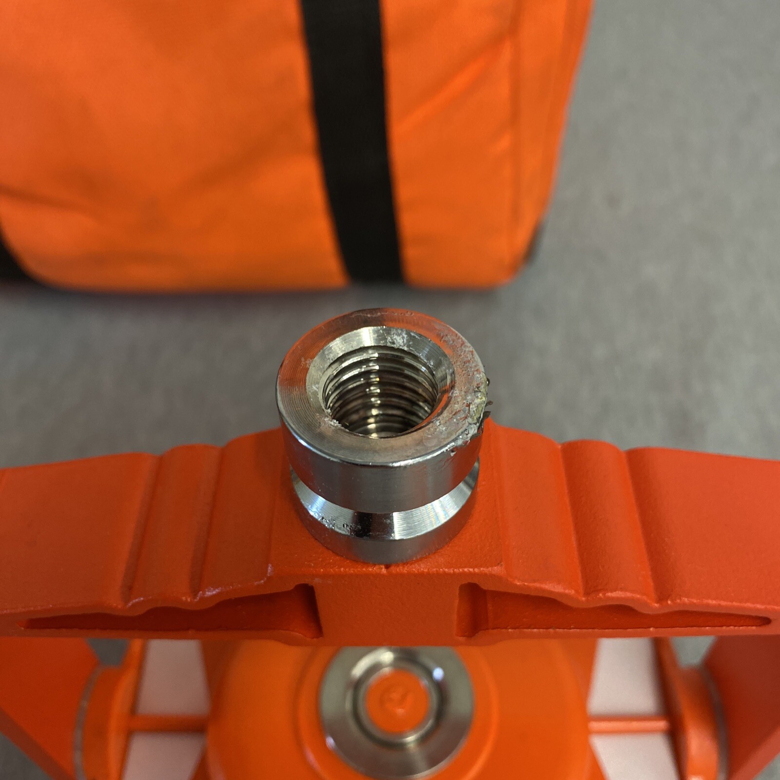 CST Berger 63-2010M 0/30mm Single Tilt Cannister Prism W/ Metal Yoke & Bag