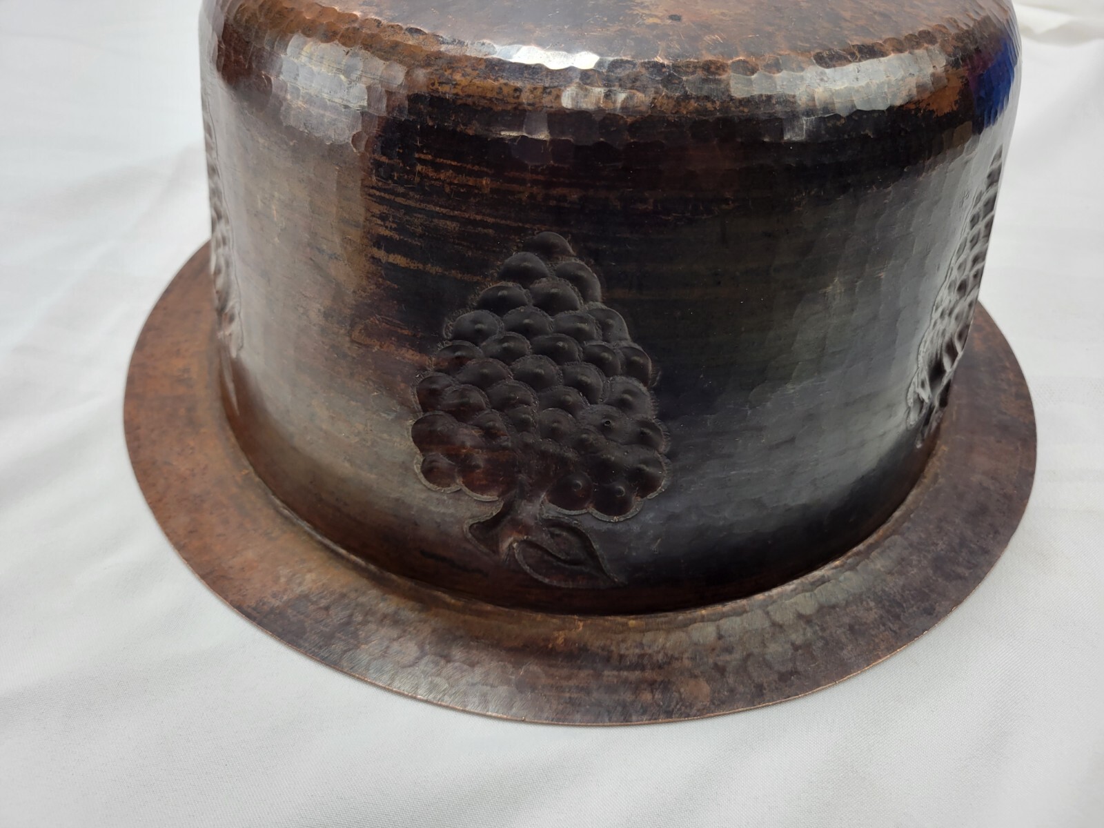 Native Trails Sink With Grapes Antique Hammered Copper Finish CPS261