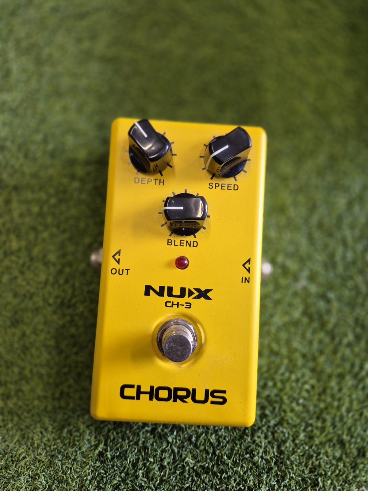 NUX CH-3 BBD CIRCUIT Chorus Effects Pedal for Electric Guitar or Bass Guitar.