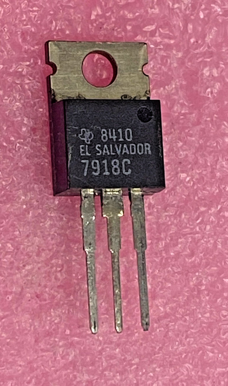 Texas Instruments 7918C -18vdc voltage regulator package TO-220