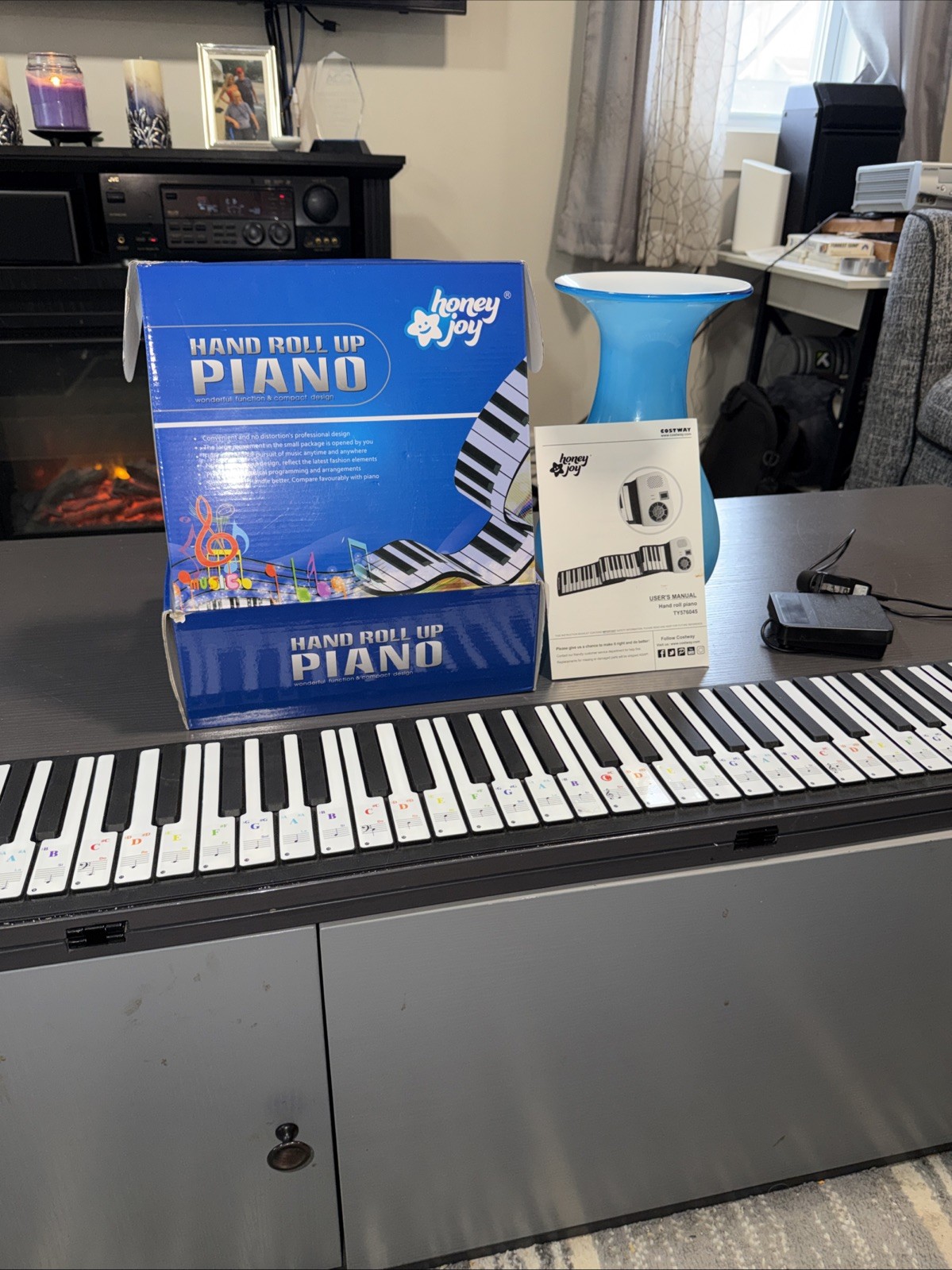 Honey Joy Piano Hand Roll Up 61K  Rechargeable Keyboard