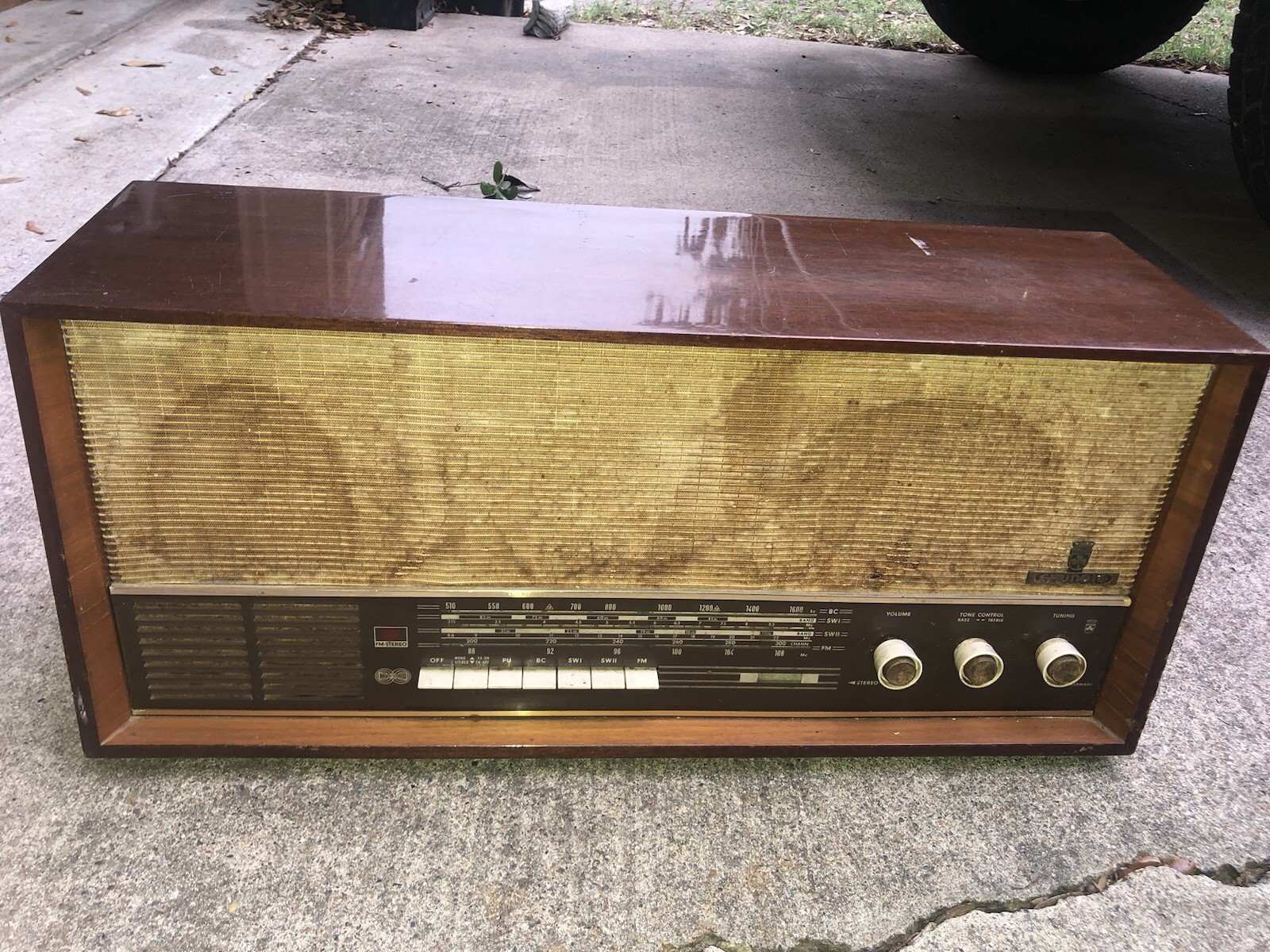 1960's Grundig 4570U Stereo  Tube Radio / Parts or Repair