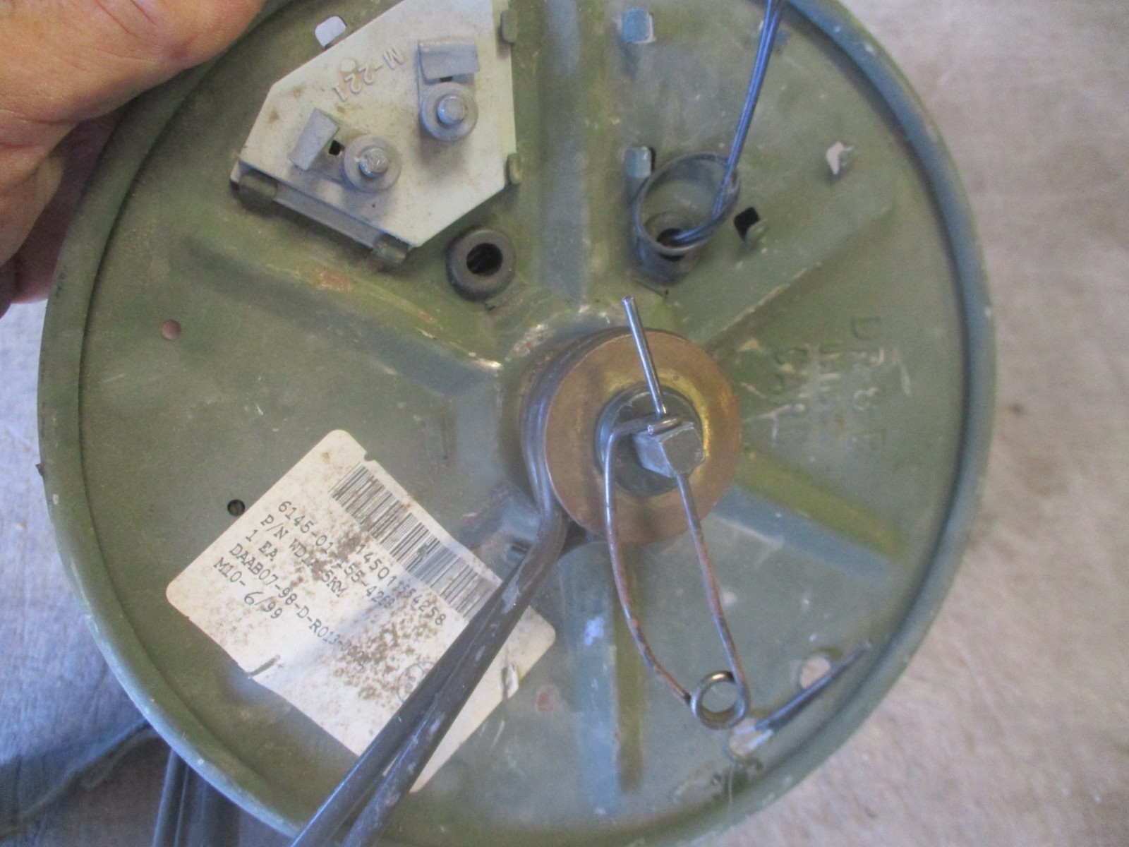 Mostly Full WD1A Commo Wire (.5km) on DR-8-B Commo Spool, RL-39-A Winder, Strap