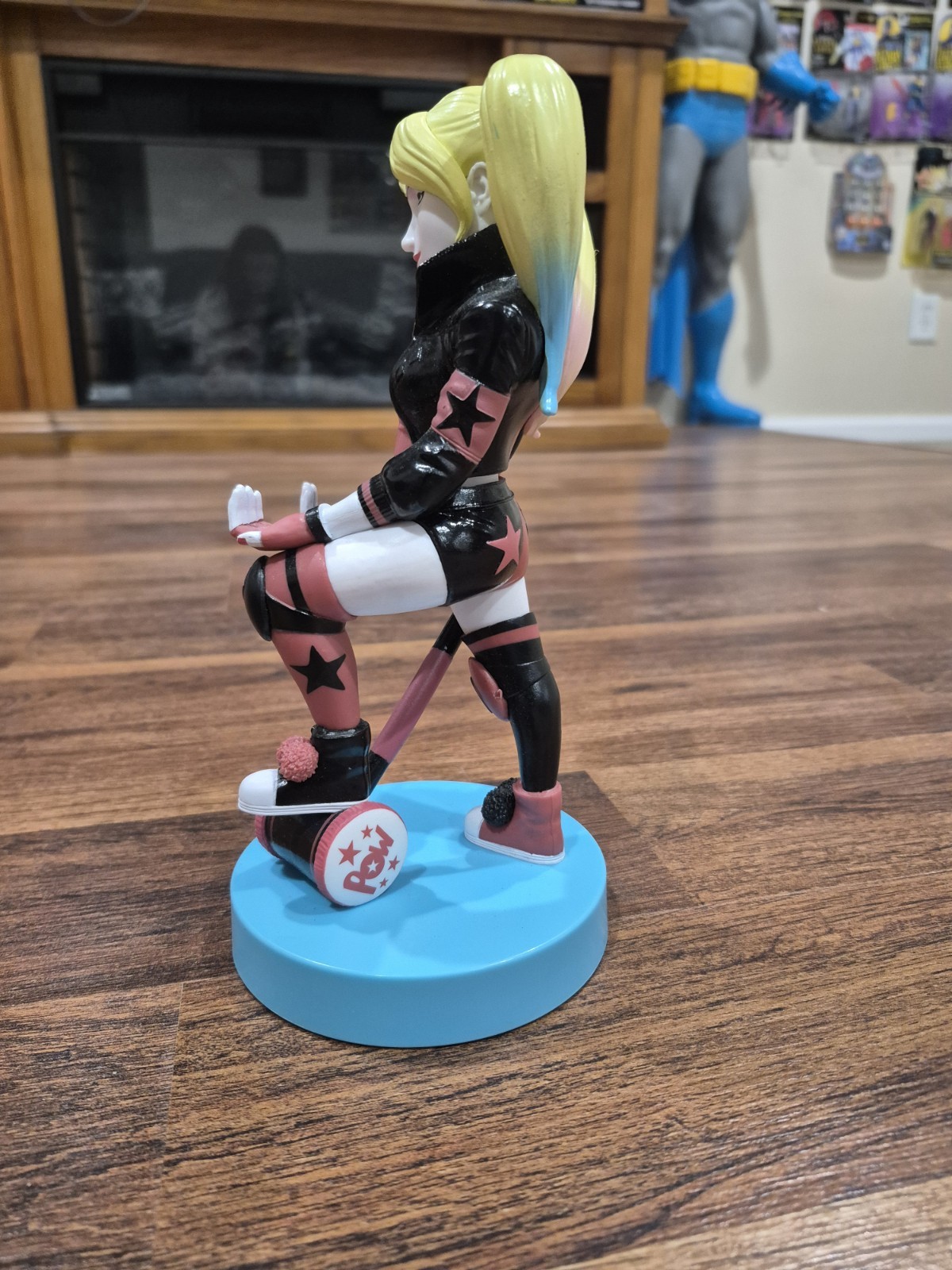 Cable Guys Harley Quinn Statue Phone & Controller Holder DC