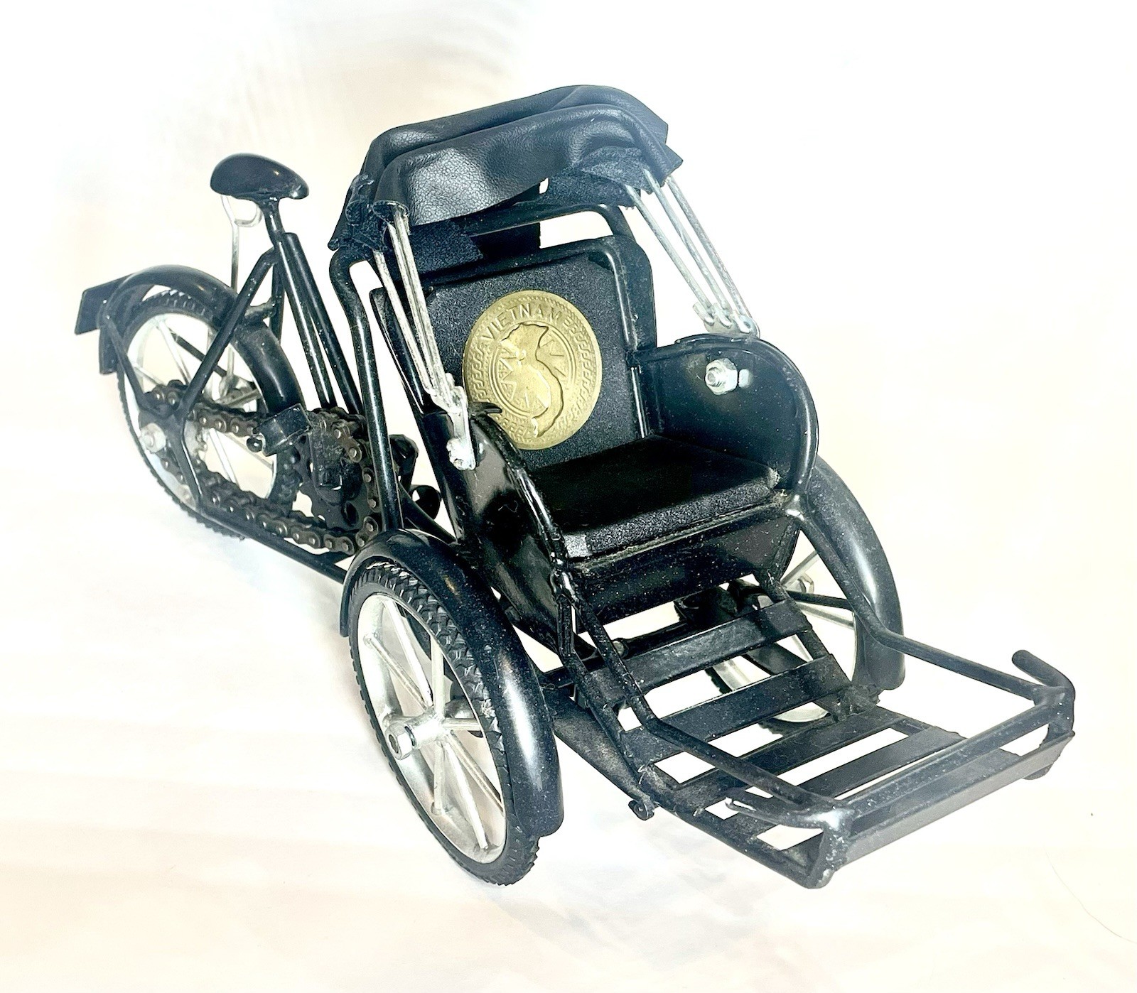 Miniature Metal Bicycle Vietnam Black Front Rickshaw Pedicab Souvenir Coin