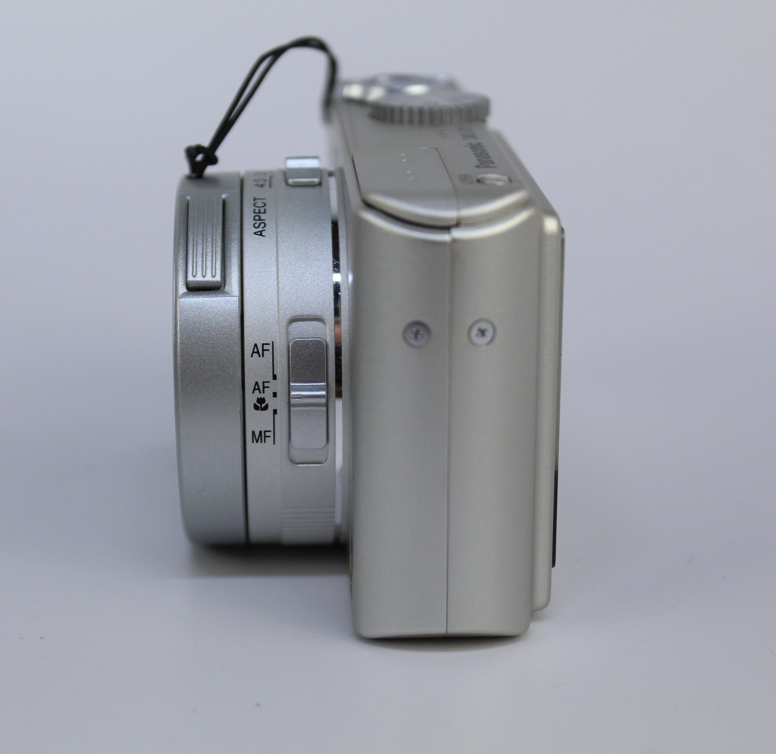Panasonic Lumix DMC-LX1 8.4MP Digital Camera