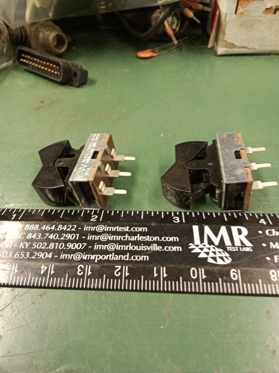 CW USA SPDT SWITCH Rocker 3a 125v Through hole Lot of 2