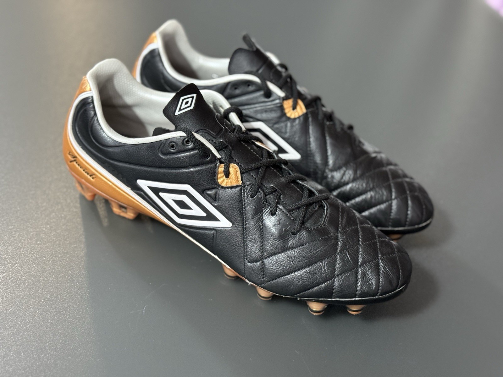 Umbro Speciali Soccer Boots US 11