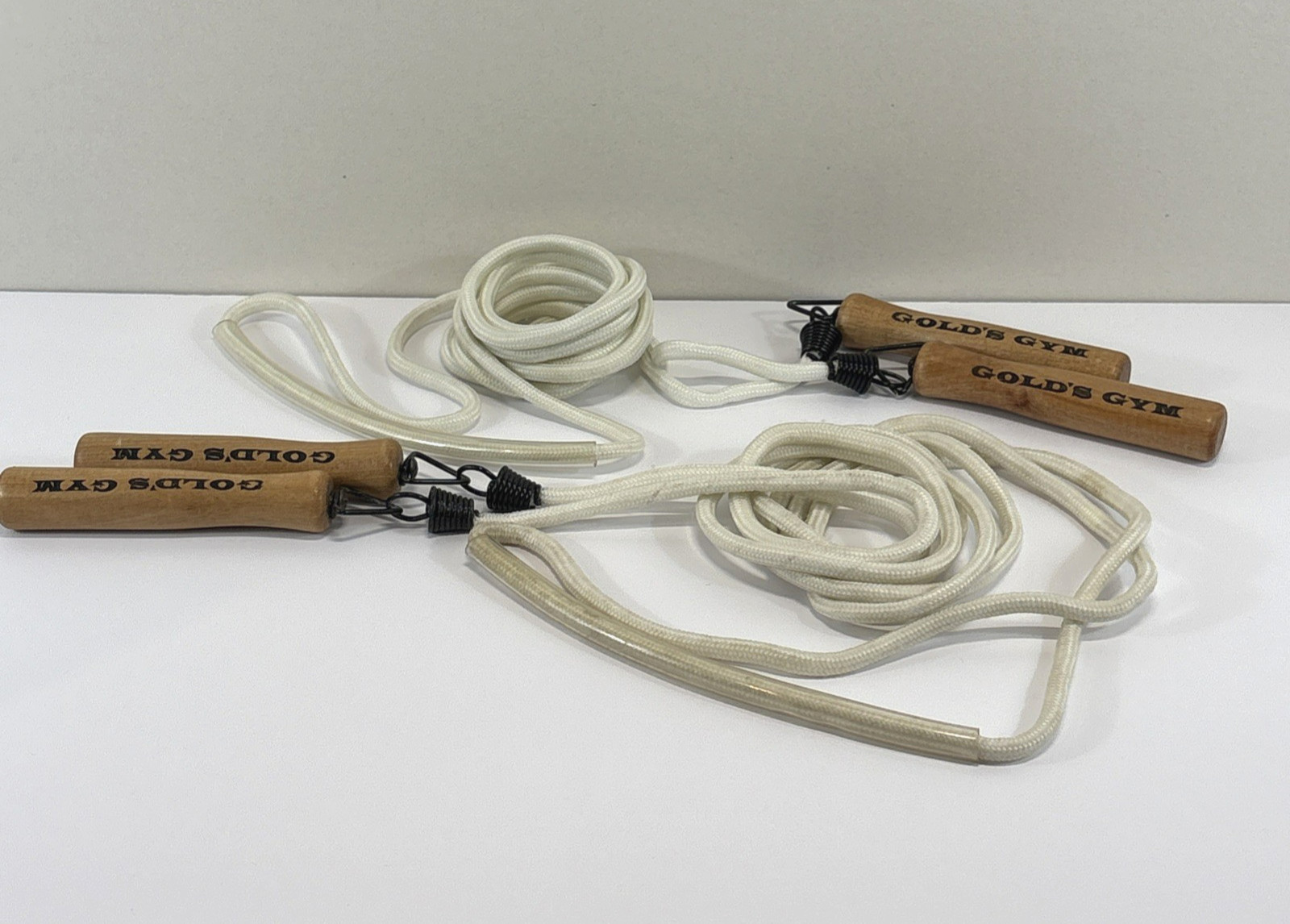 Pair Gold’s Gym Wooden Handle Jump Ropes Vintage Fitness Equipment – White Cord