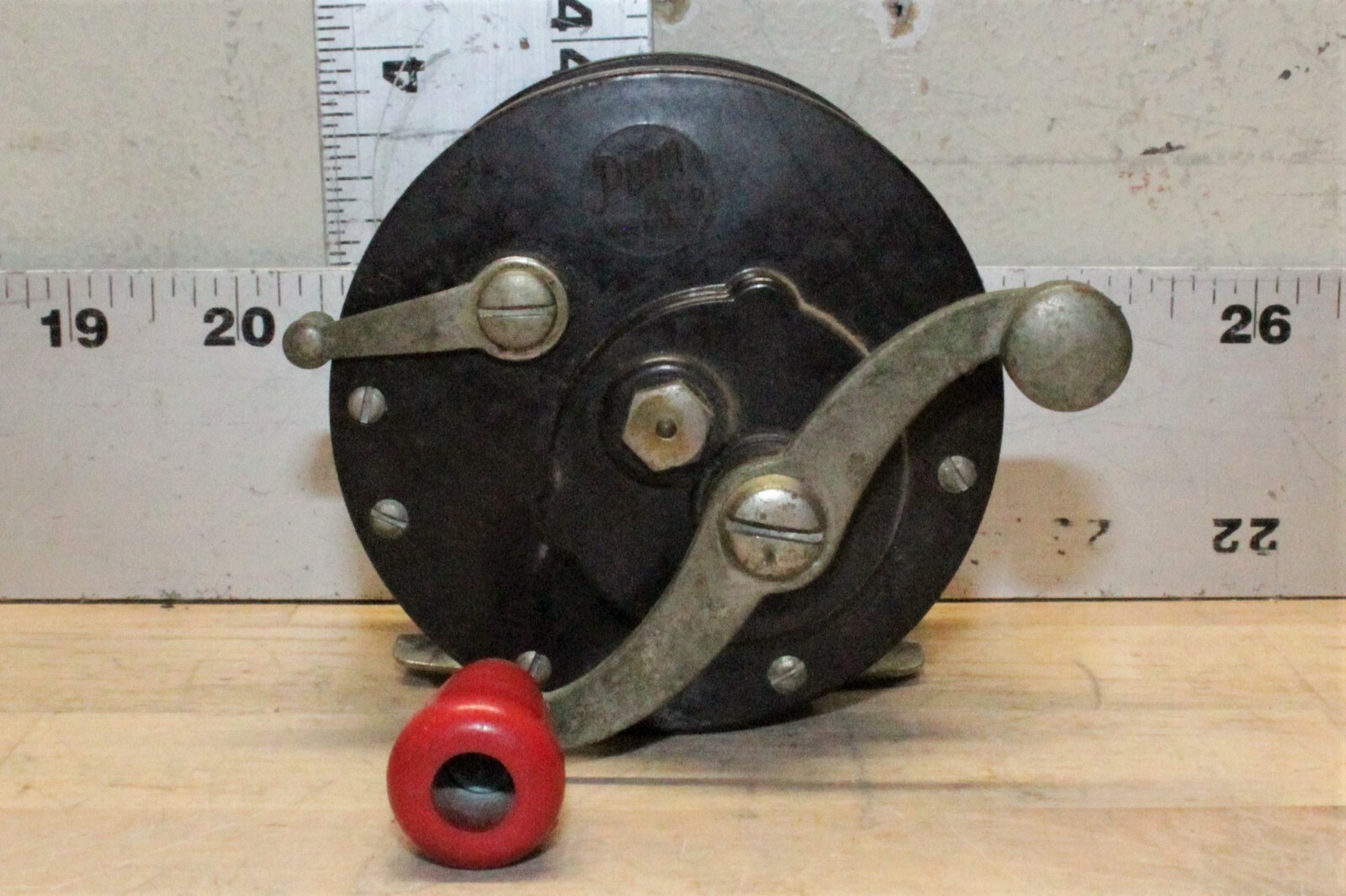 Vintage Penn Sea Mate No 79 Fishing Reel Bakelite Salt Water Deep Sea Red Handle