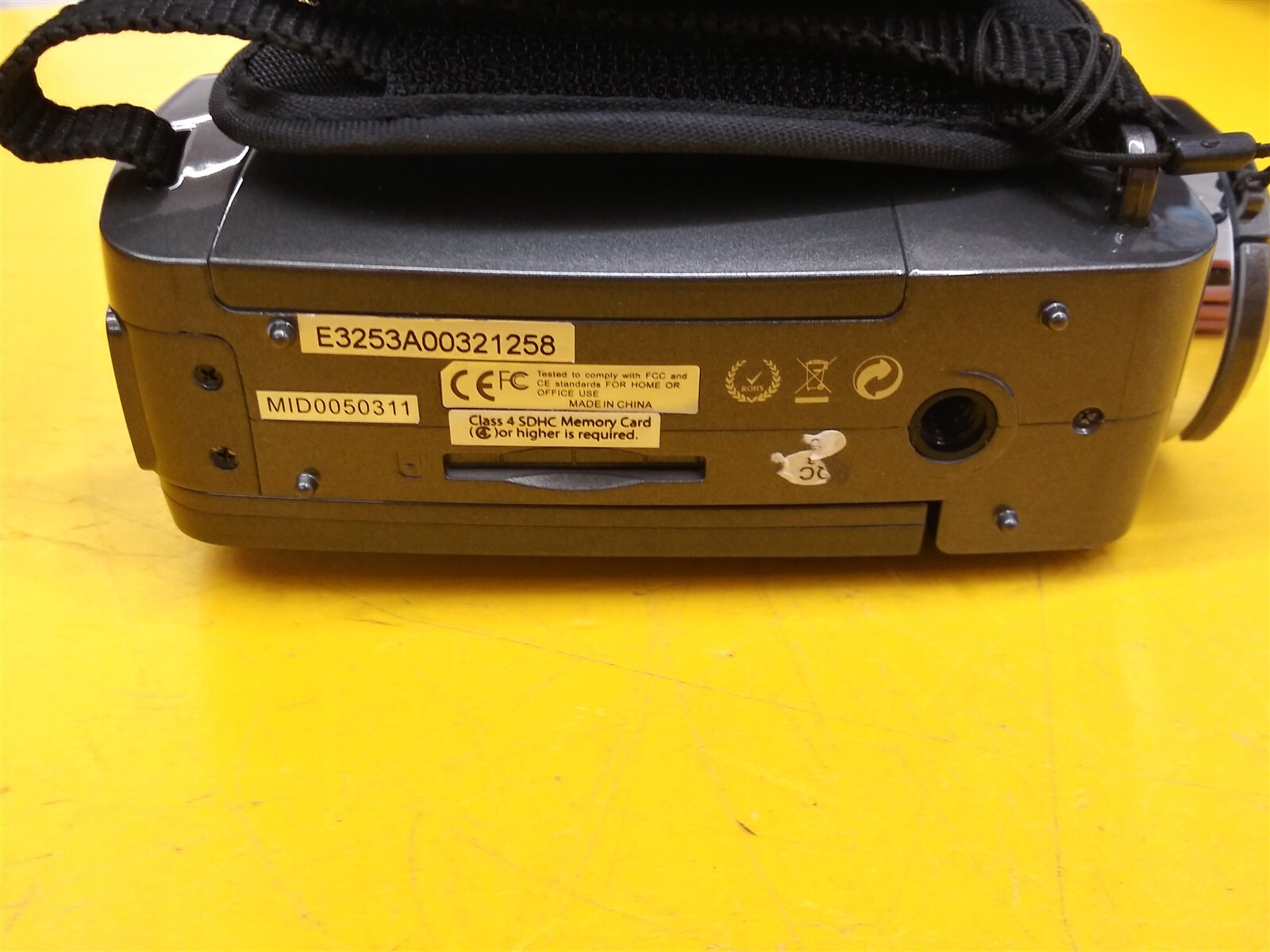 ⭐️⭐️⭐️⭐️⭐️ Vivitar DVR 945HD Digital Handheld Video Camcorder Black w Case