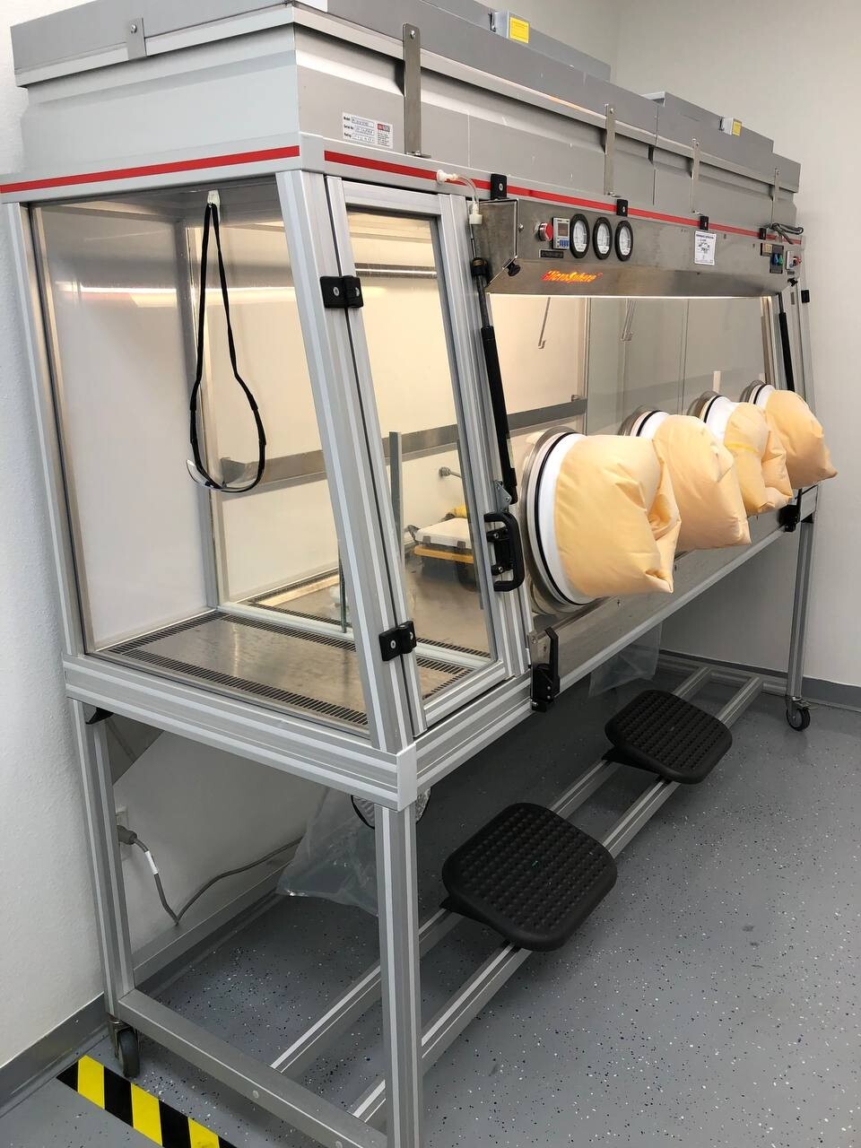 Isotech Microsphere Sterile Compounding Hood 4 Port!
