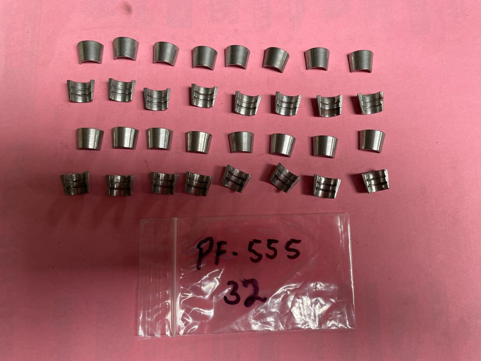 PIONEER PF-555 Steel VALVE Locks 1 Groove 7° Angle 11/32 " Stem Size 16 Pairs