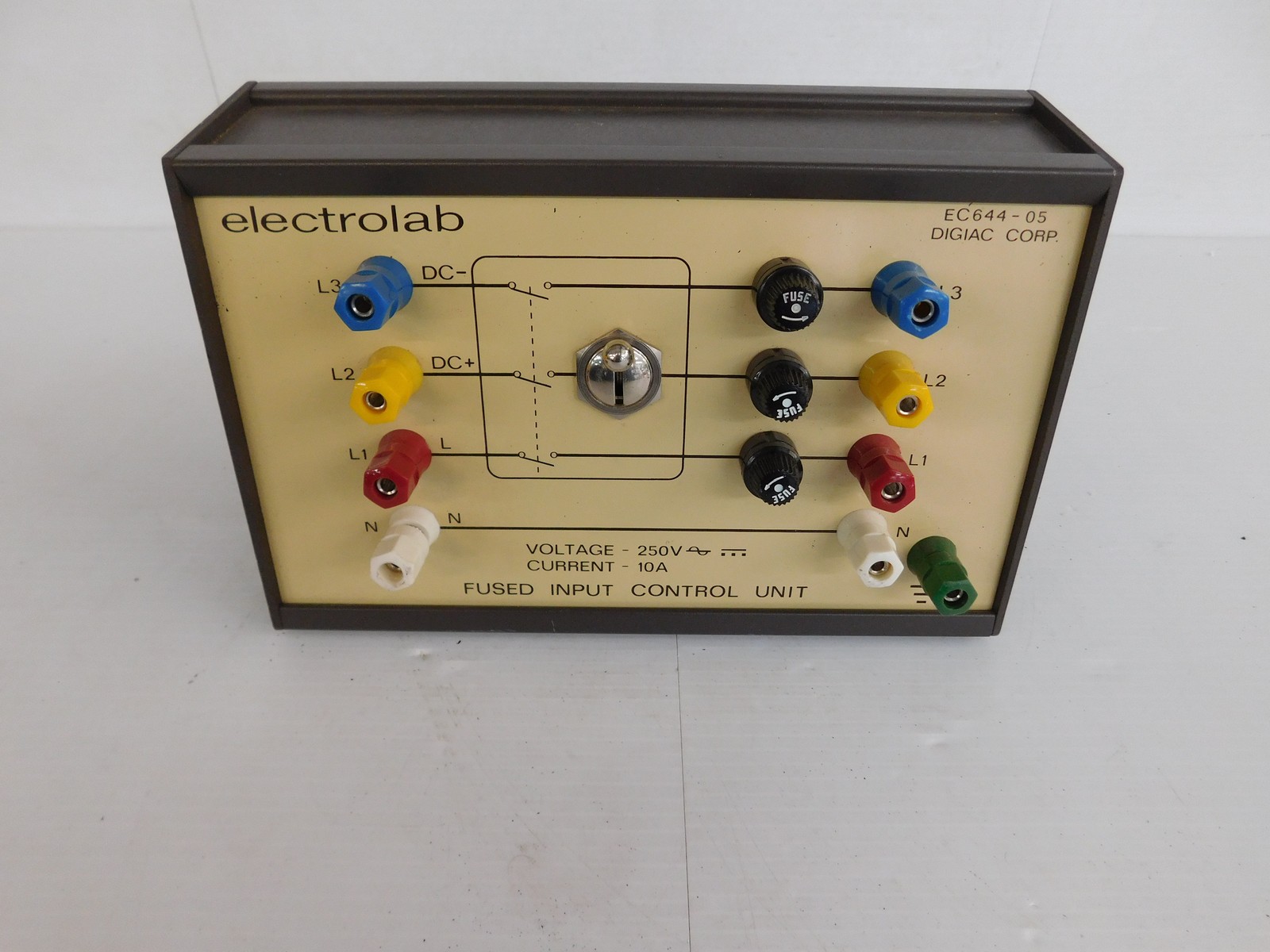 Digiac Corp Electrolab EC644-05 Fused Input Control Unit (JJS92)