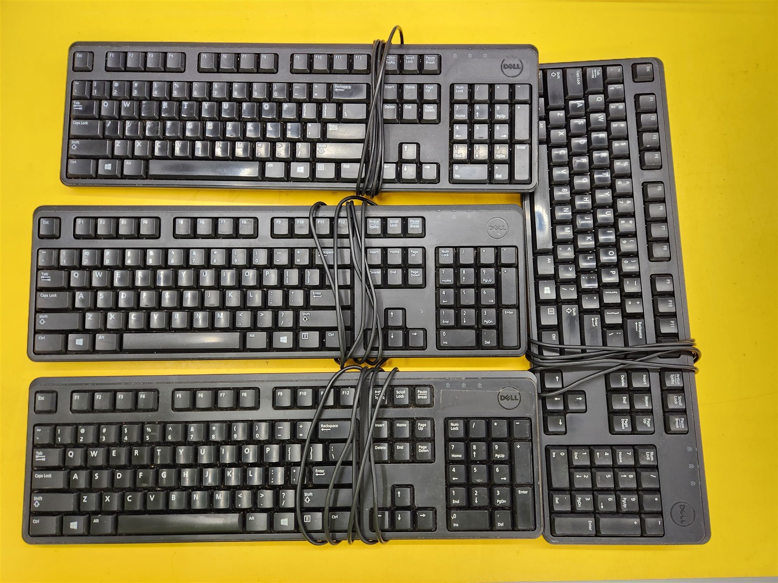 ⭐️⭐️⭐️⭐️⭐️ **Lot of 4** Dell Black Wired USB Keyboards