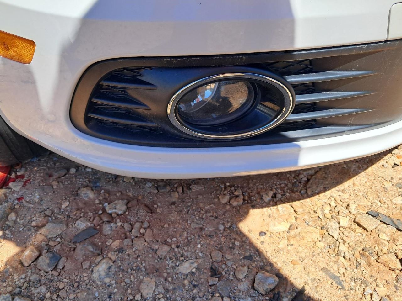 EOS 2012 Glove Box 4767230