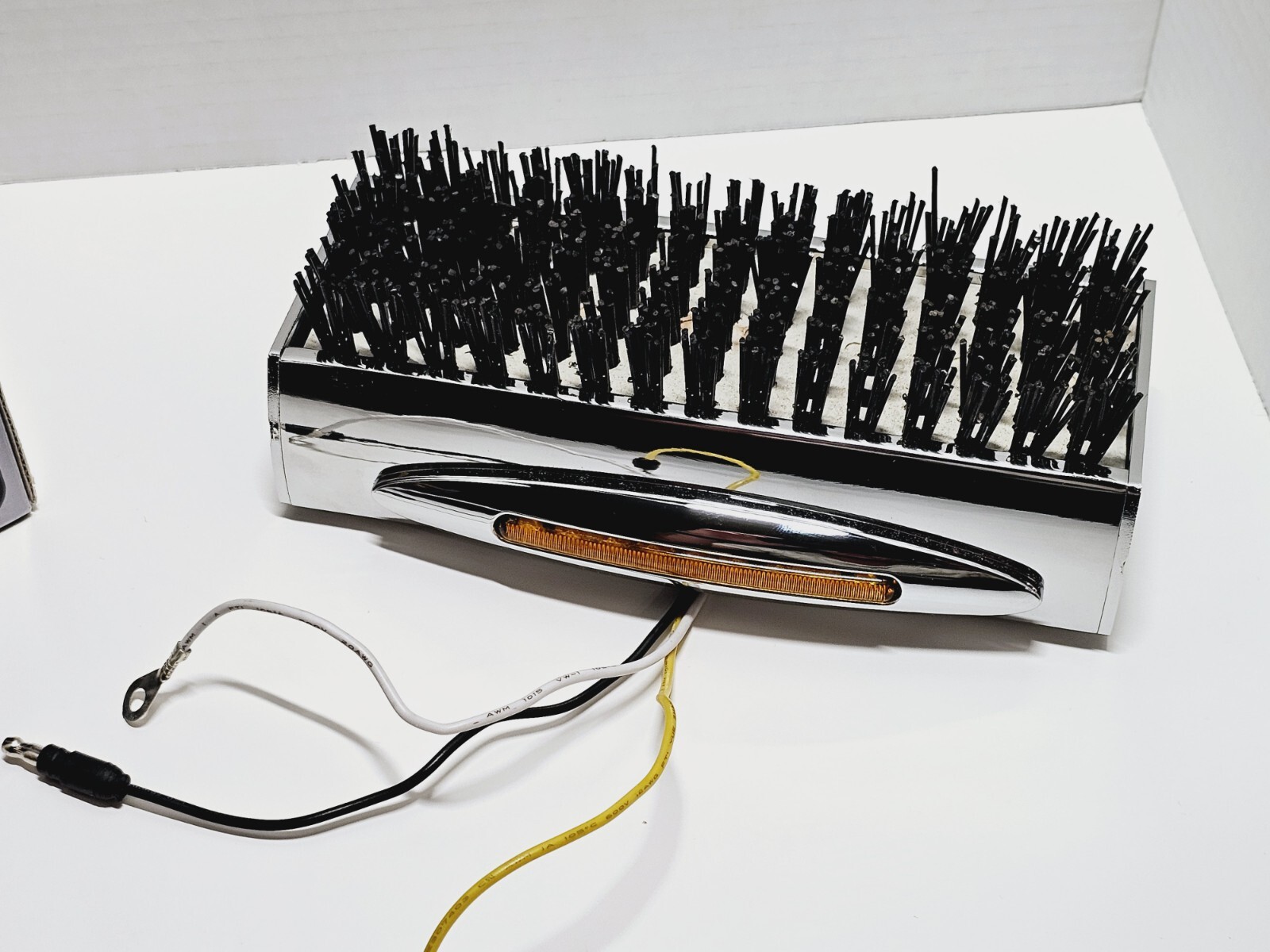 Trux Chrome LED Black Boot Brush TU-140IL