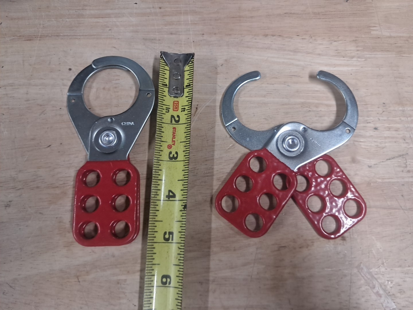 Steel Lockout Hasp 420 – 1" Jaw for Safety Tagout Equipment Red