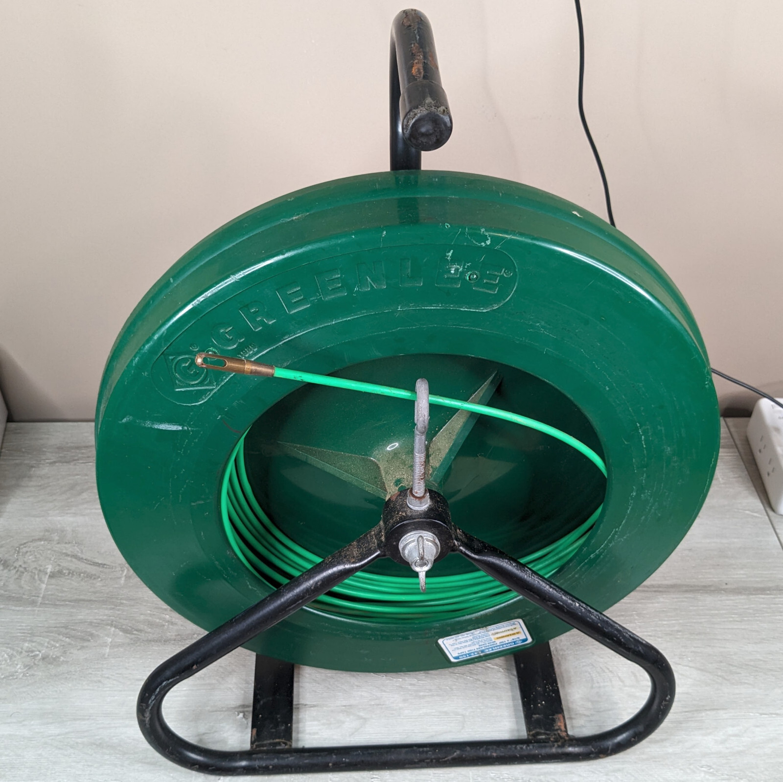 Greenlee 4542-150 3/16"x150' Fiberglass Fish Tape & Reel Stand - Used