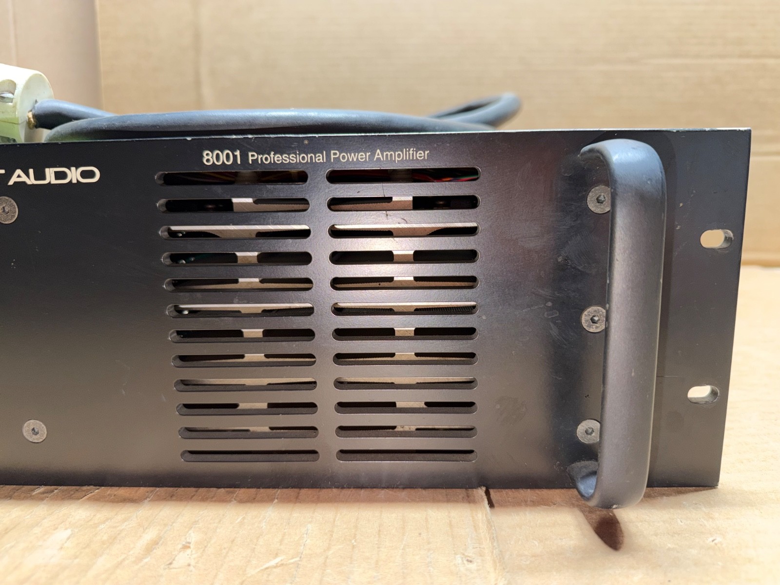 CREST AUDIO 8001 PROFESSIONAL POWER AMPLIFIER - TESTED