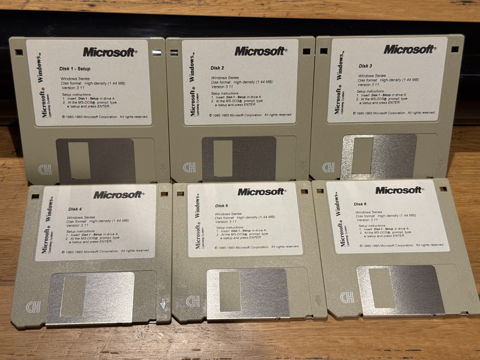 Microsoft Windows v 3.11 - Vintage 1994 on 3.5" HD Disks (6)