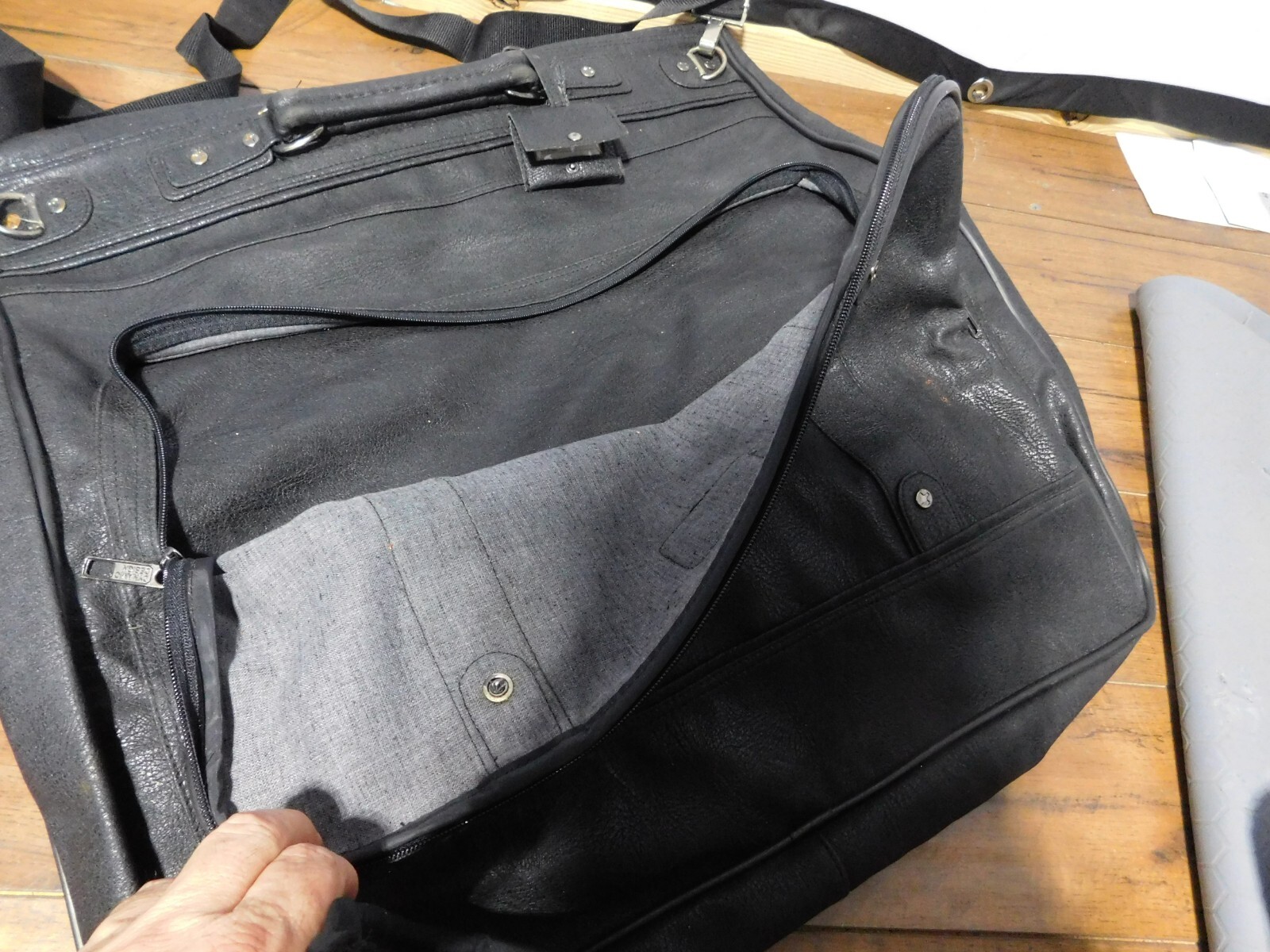 Dynamic Design Garment Bag 43x22x5 black