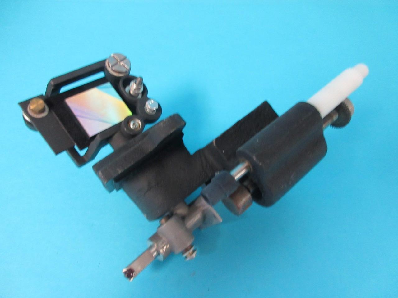 MIRROR HOUSING GEAR MOUNT REPLACEMENT PART FOR VARIAN DMS-100S SPECTROPHOTOMETER