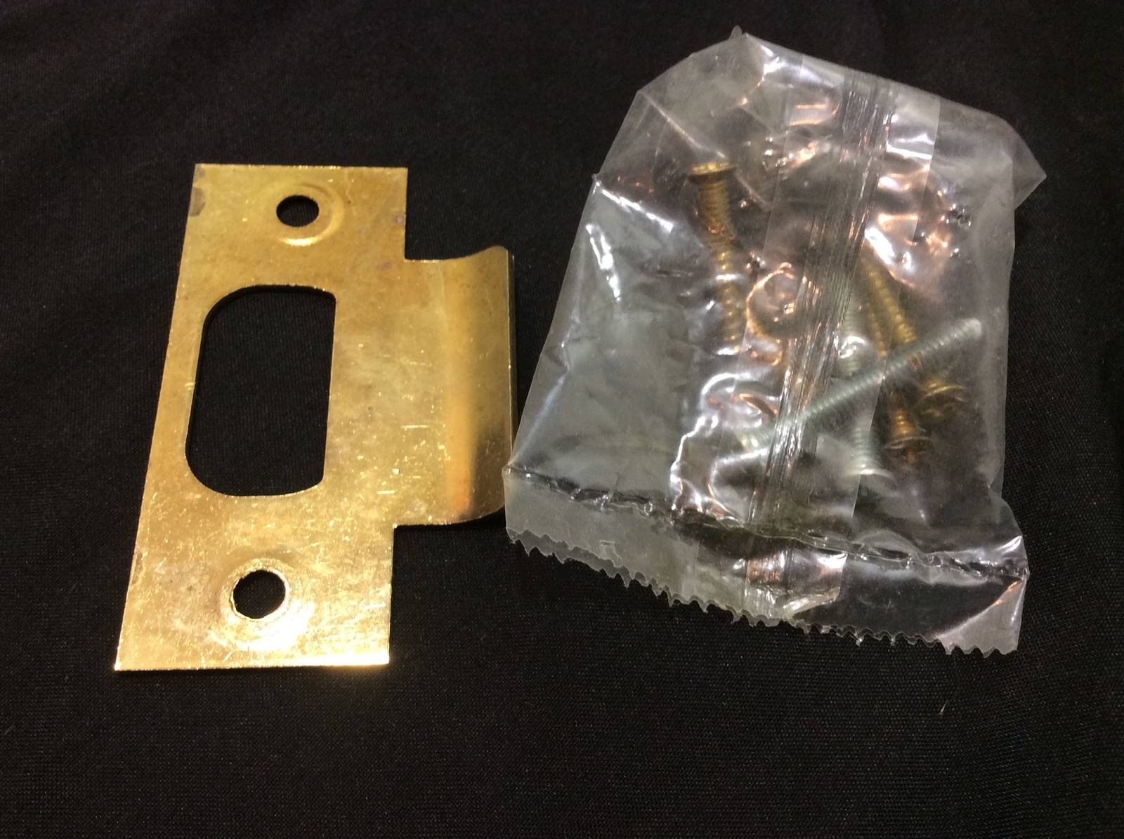 Falcon Grade 2 Storeroom Function Lever Set, FNB581D605KD-Locksmith