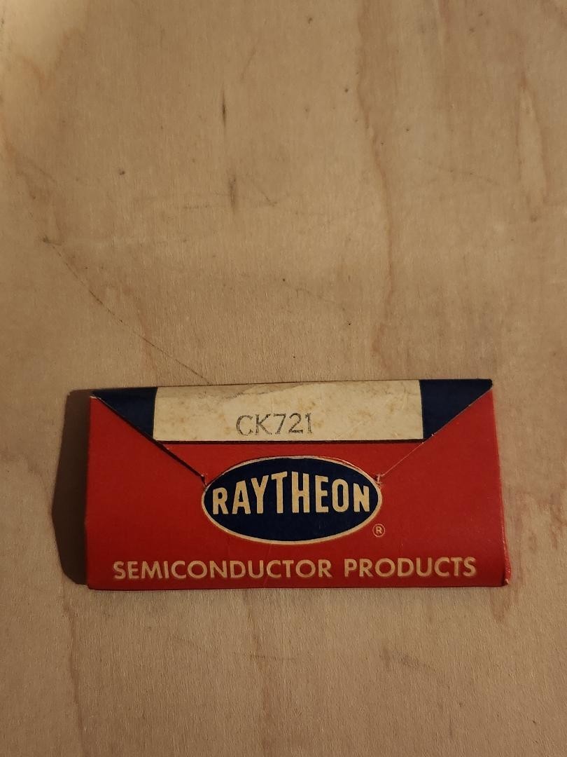 CK721 RATTHEON GERMANIUM TRANSISTOR,  NOS