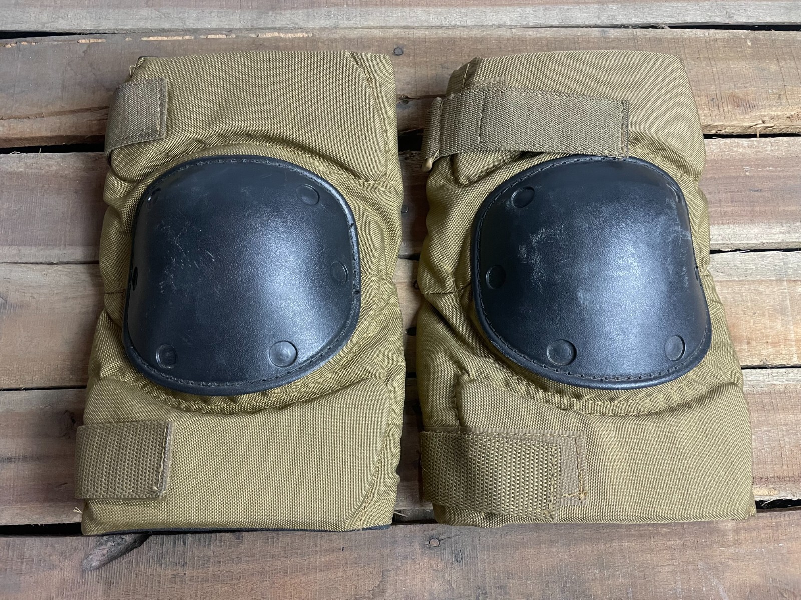 Bijan USGI Military IMPROVED Knee Pads COYOTE BROWN / BLACK USMC LARGE MINT