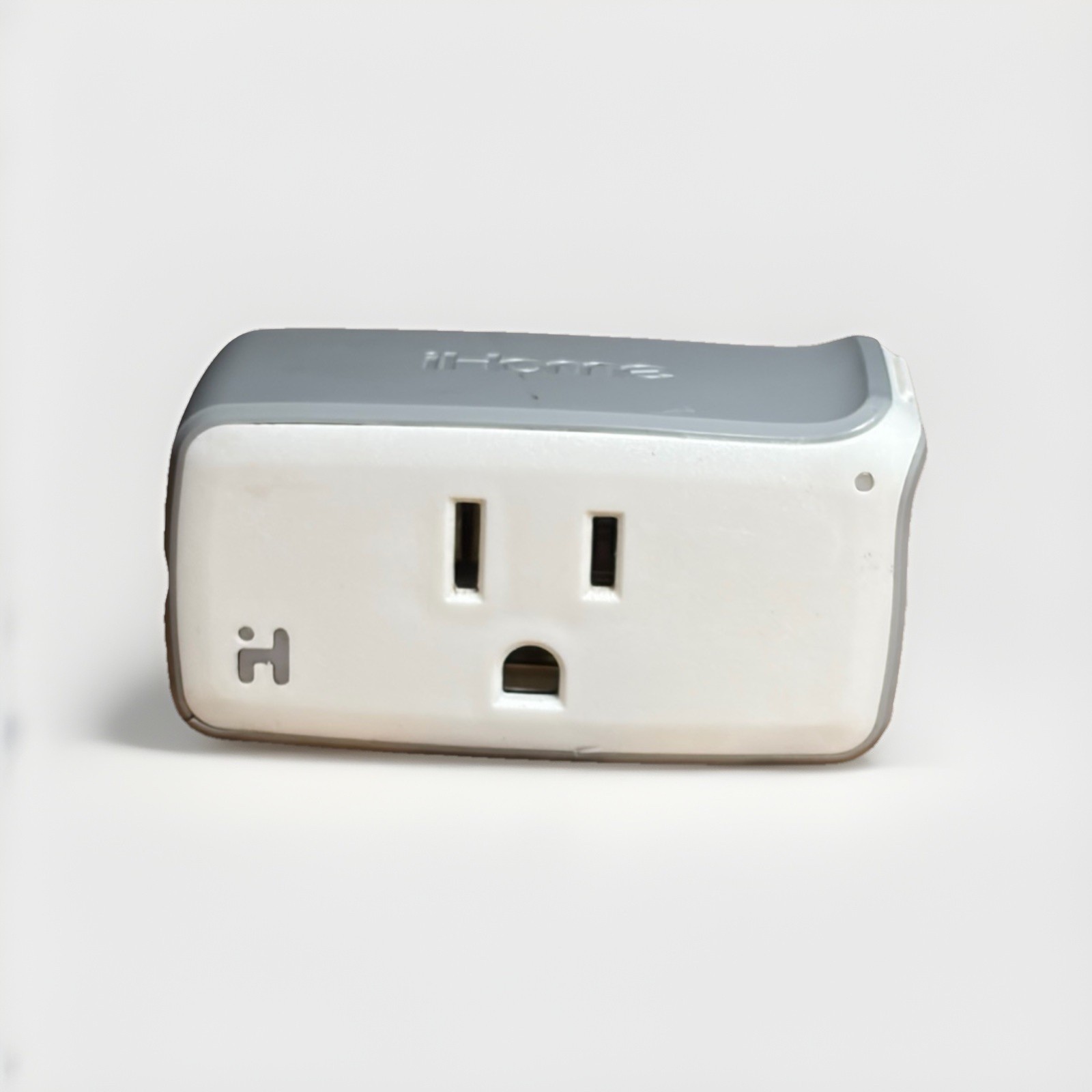 iHome Wi-Fi Control Smart Plug Apple Outlet iPhone Control Model iSP5 E476405