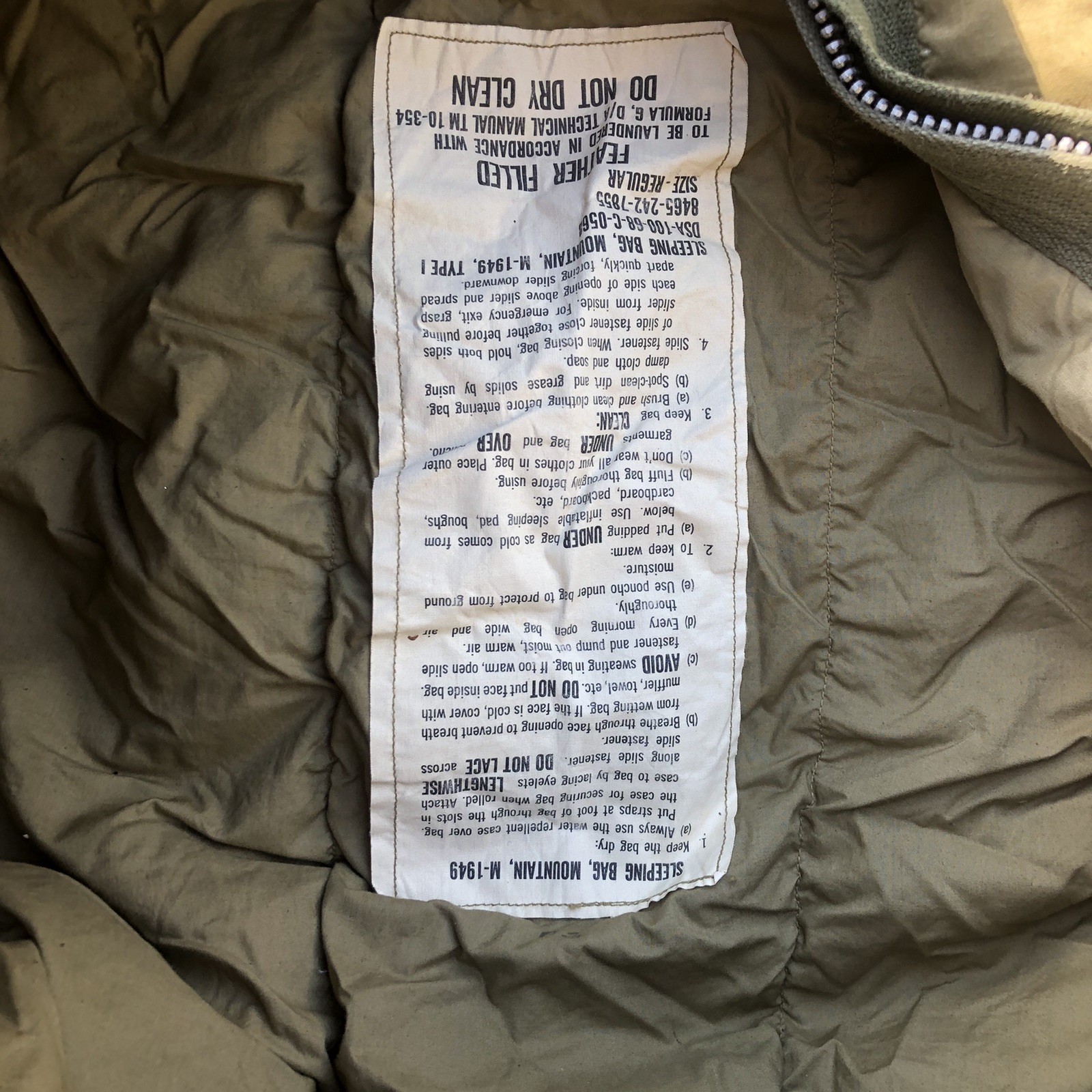 NOS 1968 USGI M-1949 Mountain Sleeping Bag Type I Vietnam Feather Filled Crisp
