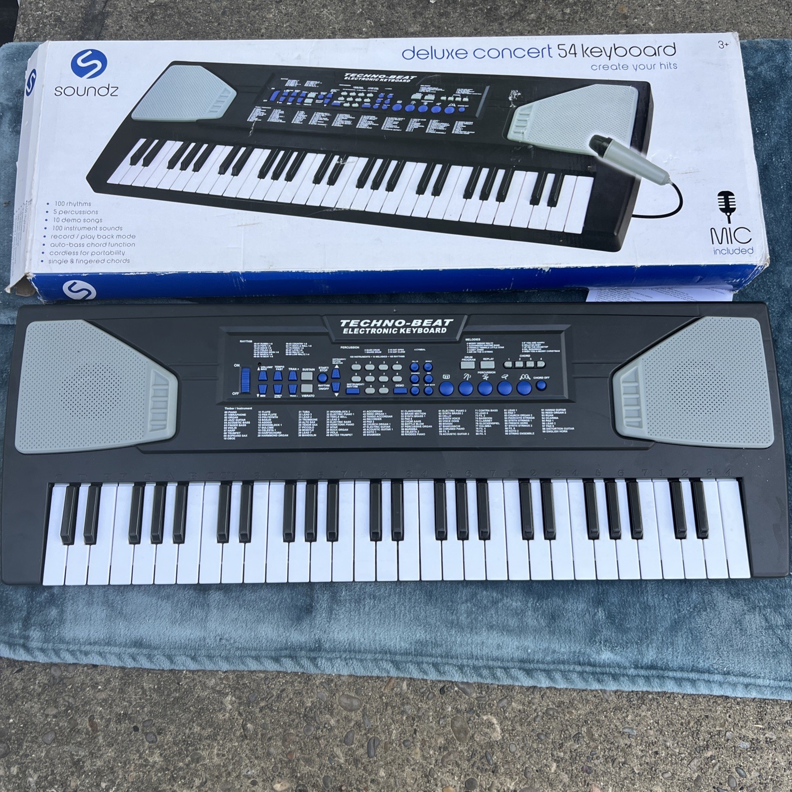 Techno Beat Electronic Keyboard Battery Operated
