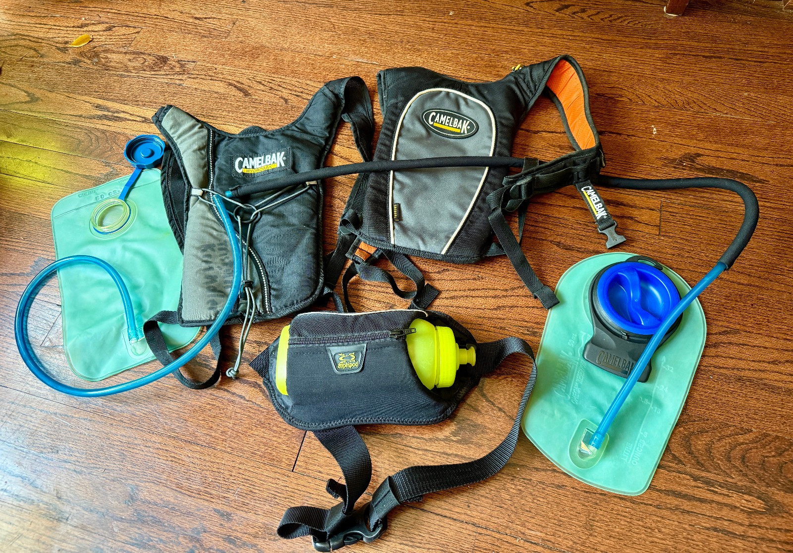 Lot Camelbak Hydropak + Snobowl + Amphipod Running Belt - Backpack Hydration