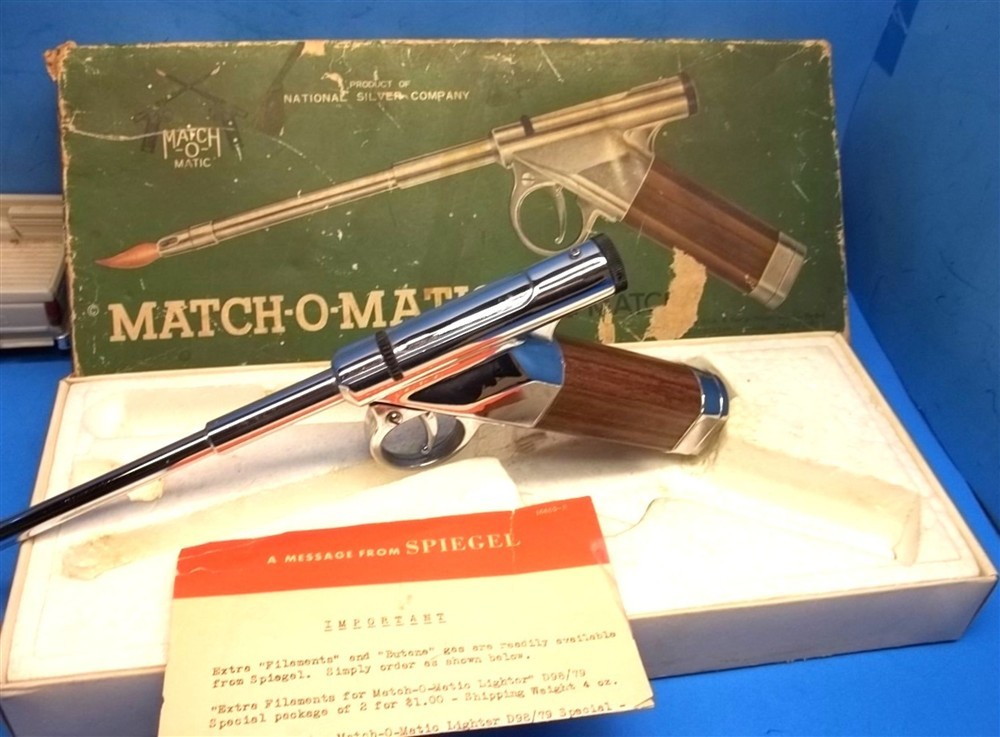 Vintage 1965 Lighter - Butane - "MATCH-O-MATIC" - Futuristic