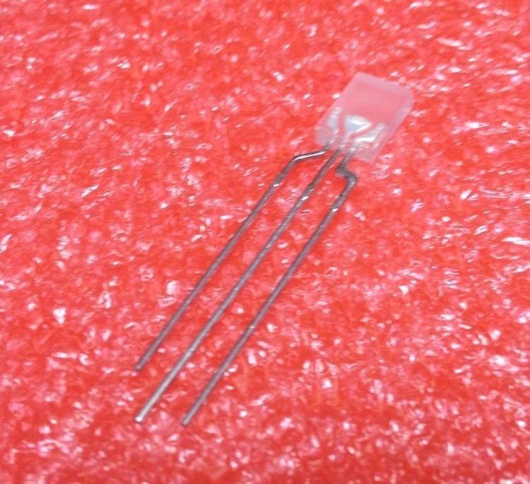 10 PCS KINGBRIGHT L119YGW 3-LEAD Bicolor Rectangular LED Lamp 3-Pin Package
