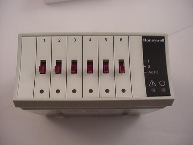 Honeywell XFR824A Digital Output Control Ships on the Day of Purchase