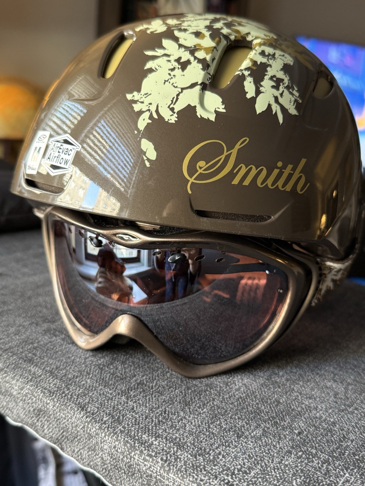 Smith Brown Medium Ski Helmet with Goggles
