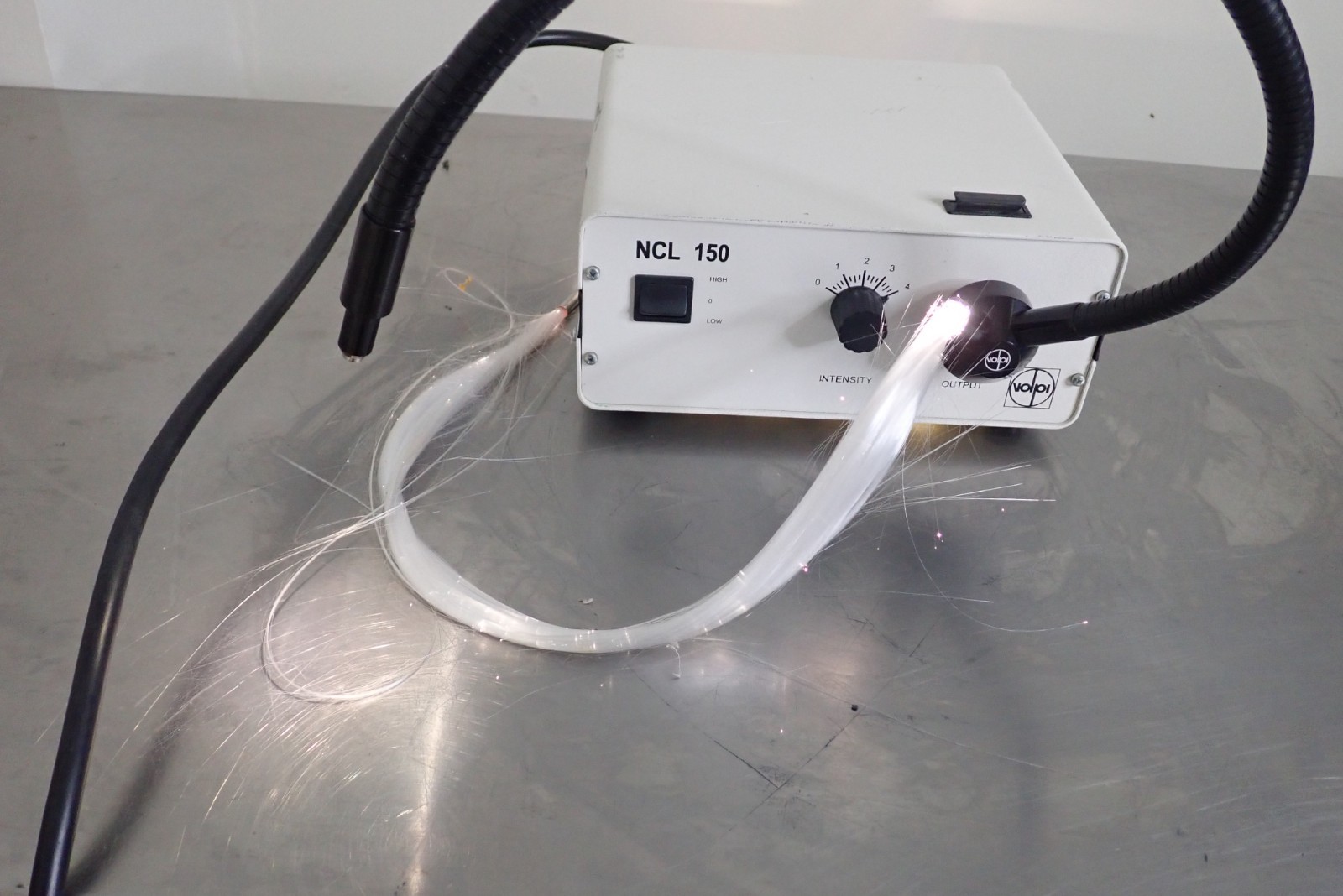Volpi NCL 150 Fiber Optic Illuminator w/ Light Guide