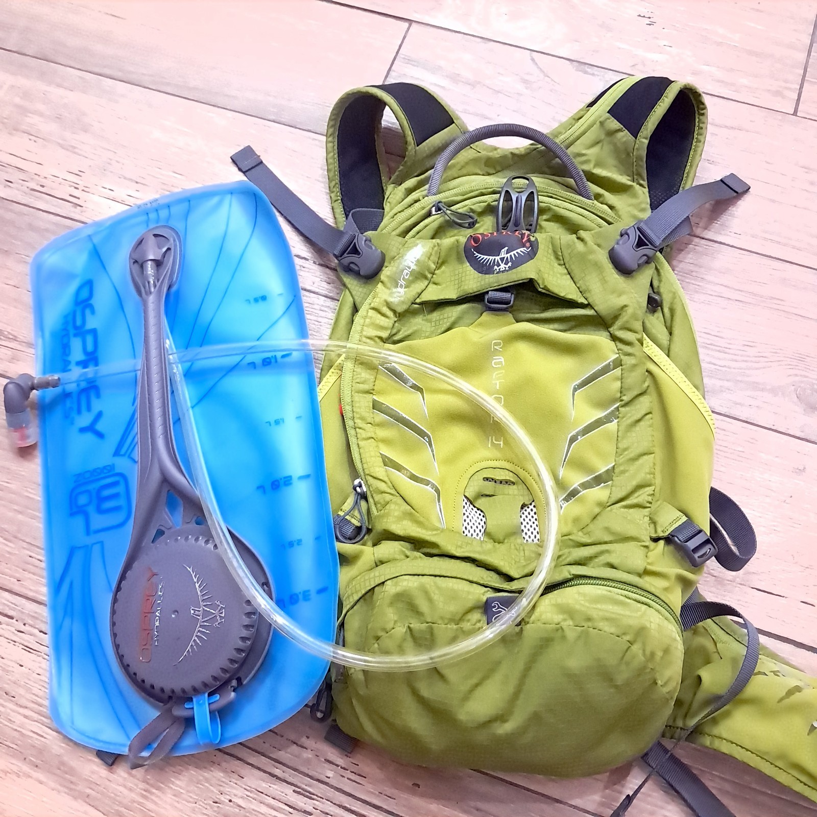 Osprey Raptor 14 green Hydraulics Hydration Pack backpack lime w/ bladder pack