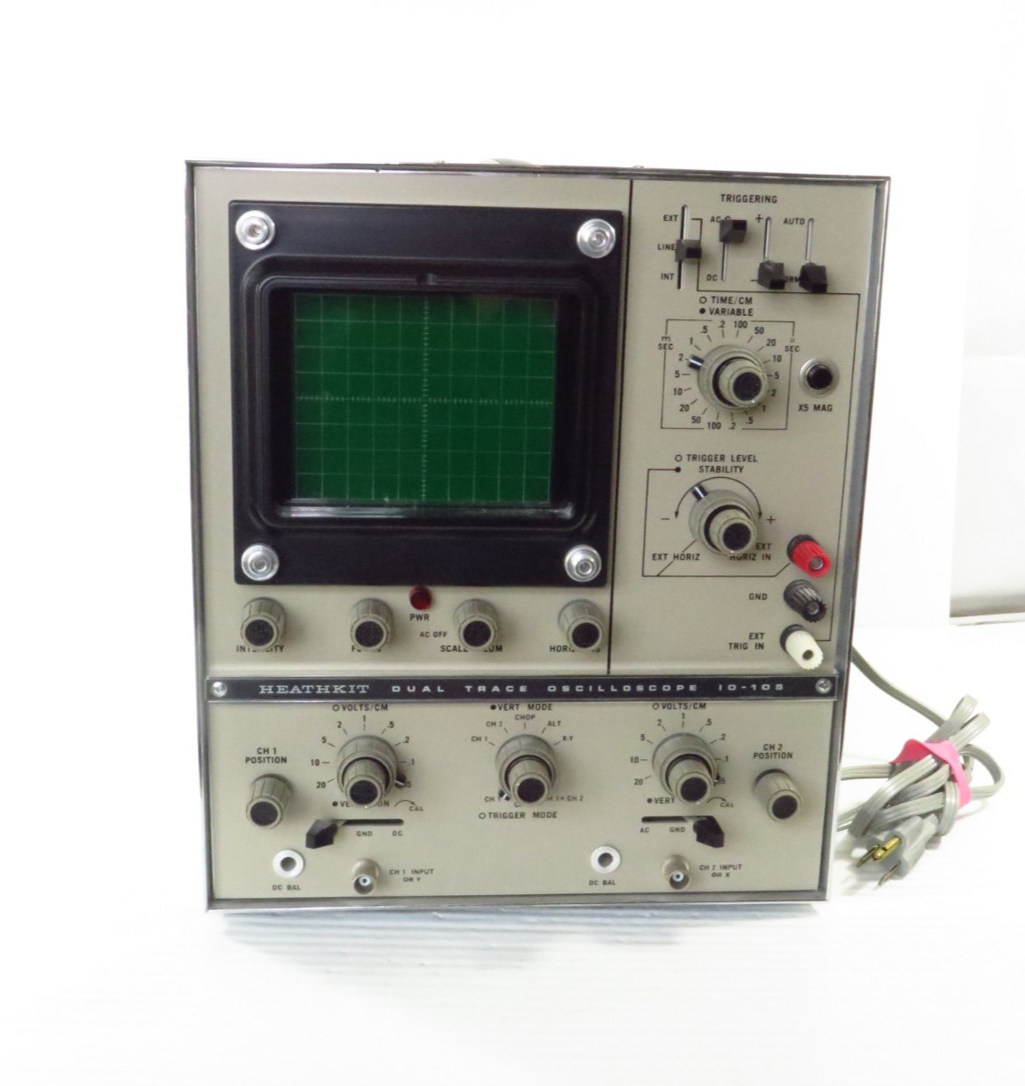 Vintage Heathkit 10-105 Dual Trace OSCILLOSCOPE. Tested Working