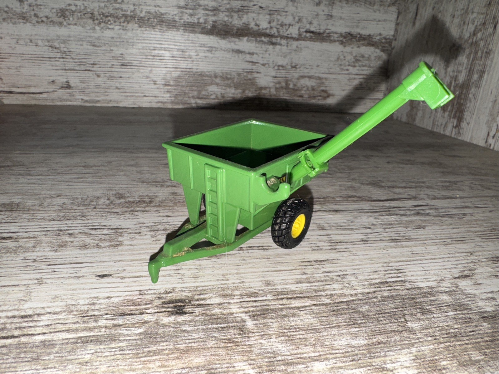 1/64 Scale John Deere 500 Grain Cart Loose No Package Ertl Die-cast