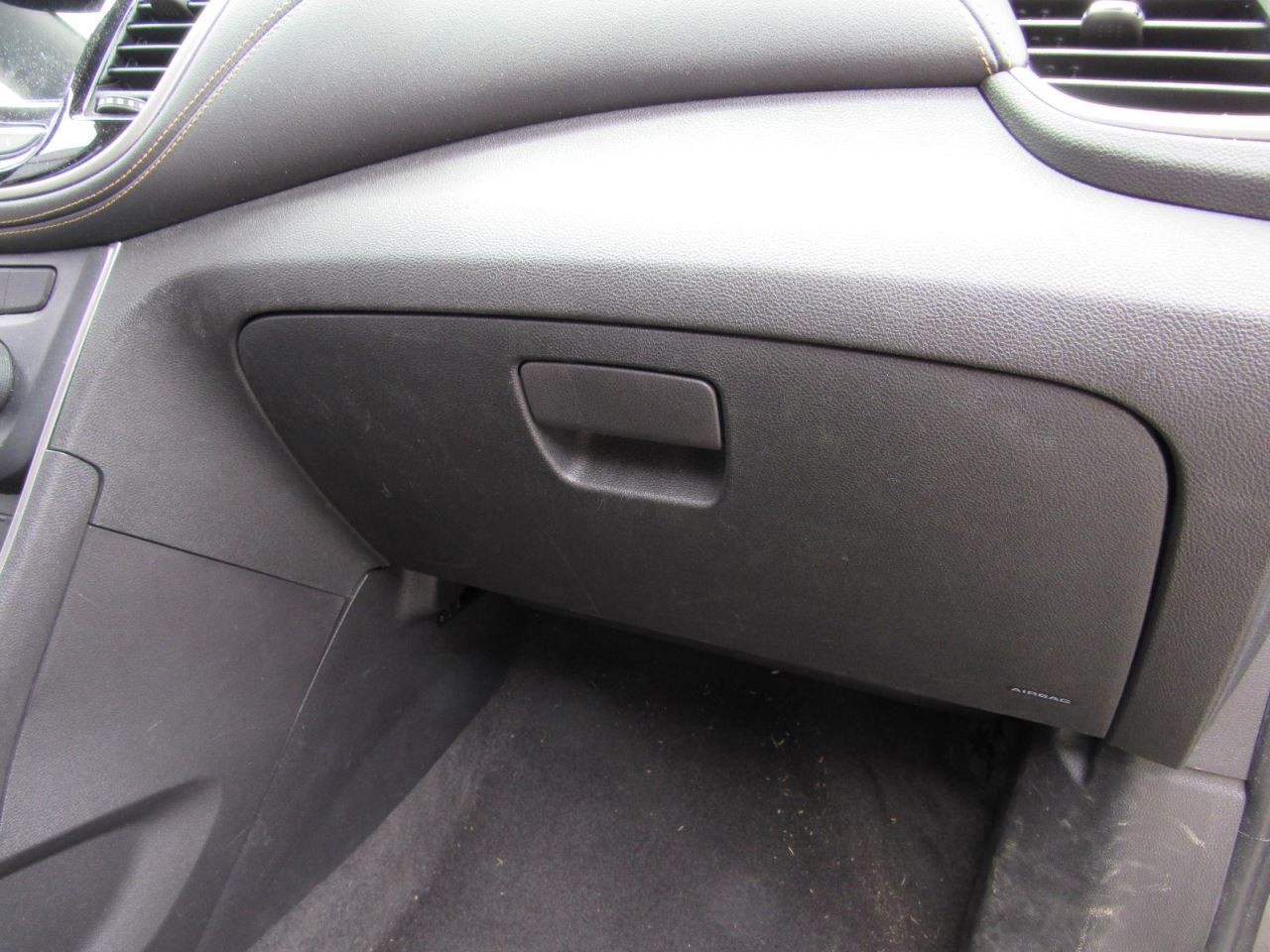 TRAX      2018 Glove Box 1059765